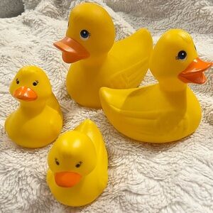 Rare Vintage 1995 Shelcore Lucky Ducks Rubber Bath Toys Set of 4 Collectibles